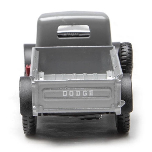 1947 Dodge Power Wagon 1:48 Die Cast Truck New In Box - Picture 3 of 7